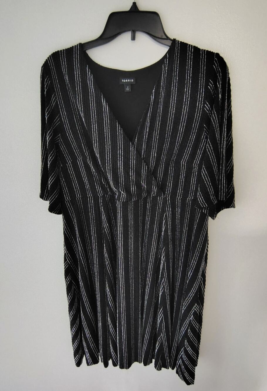 Torrid Black and Silver Wrap Dress Plus Size 2 Trendy Retro